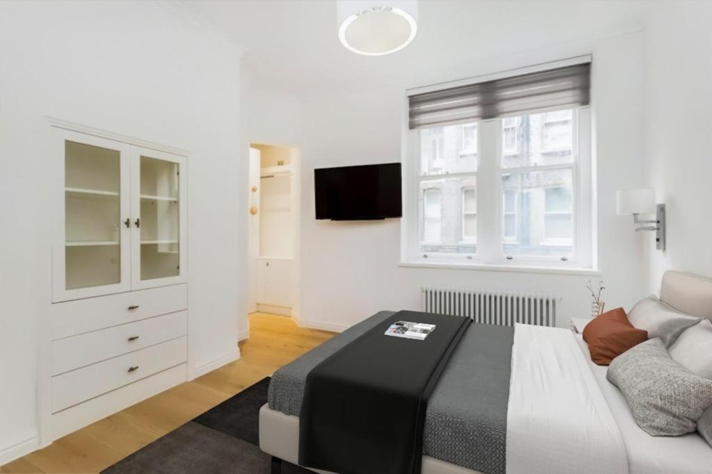 Modern Chelsea Flat, 3Bd 2Bath, With Parking Appartement Londen Buitenkant foto